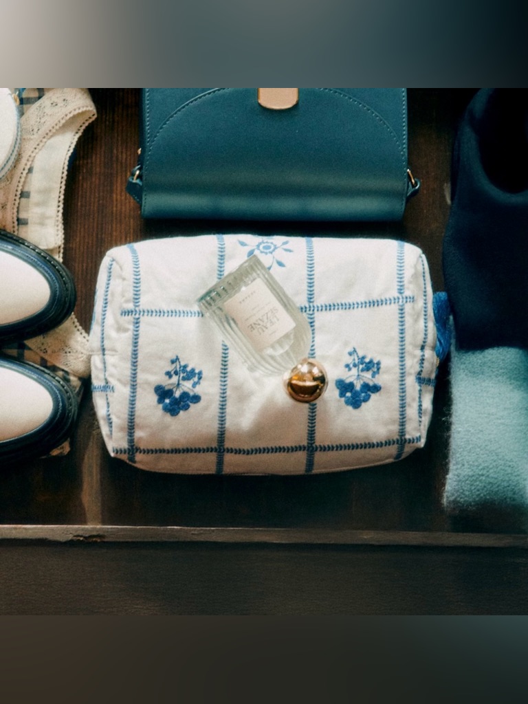 Sezane Toiletry Bag